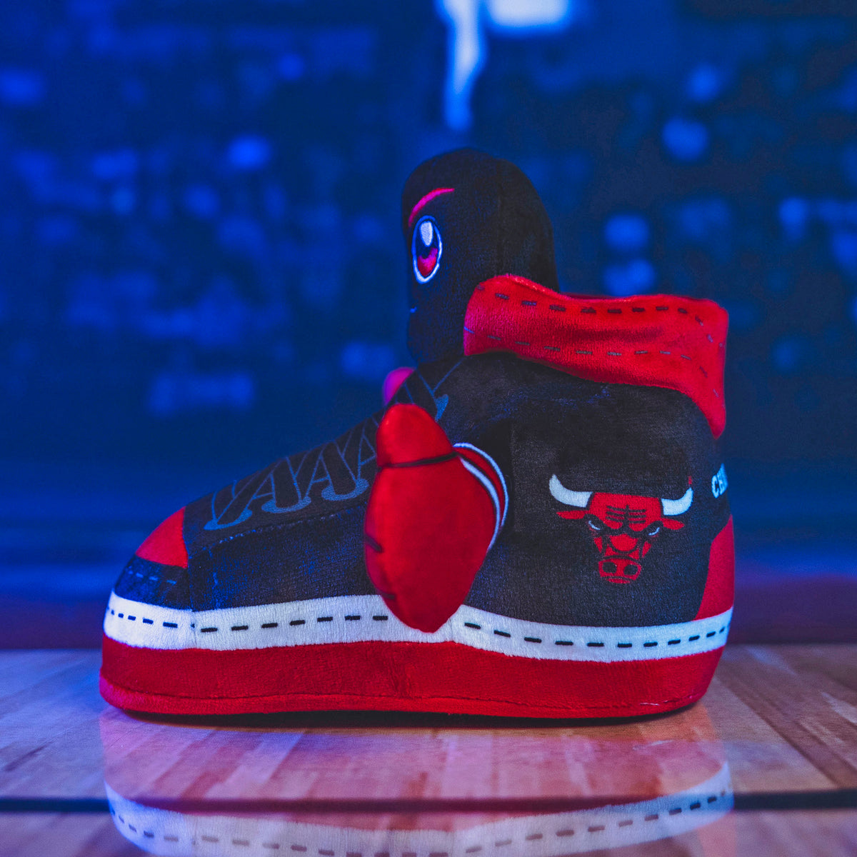 Chicago Bulls Sneaker 7&quot; Kuricha Plush