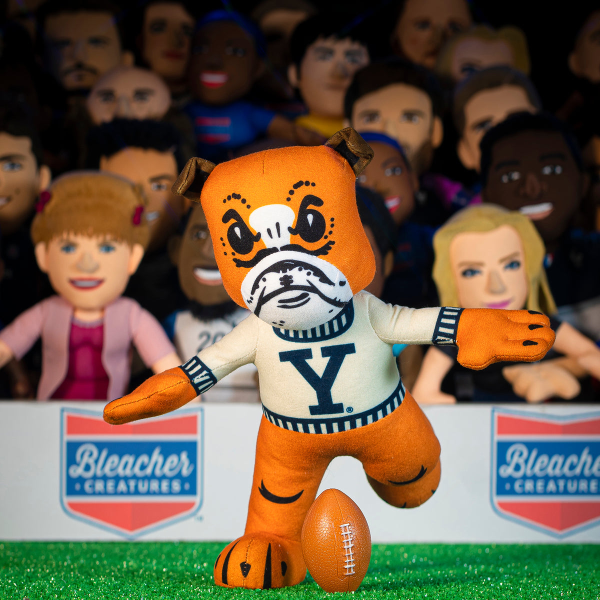 Yale Bulldogs Handsome Dan 10&quot; Mascot Plush Figure