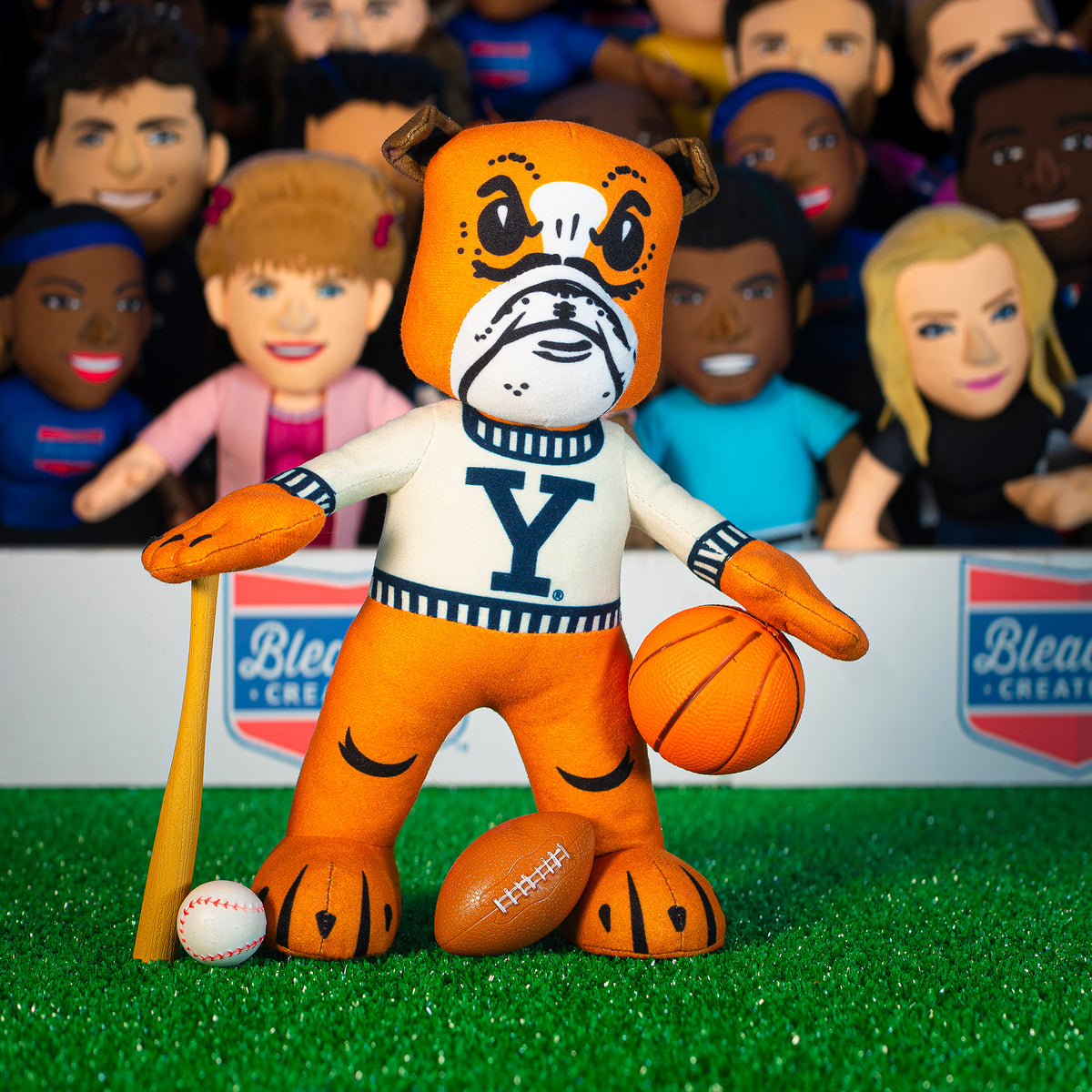 Yale Bulldogs Handsome Dan 10&quot; Mascot Plush Figure